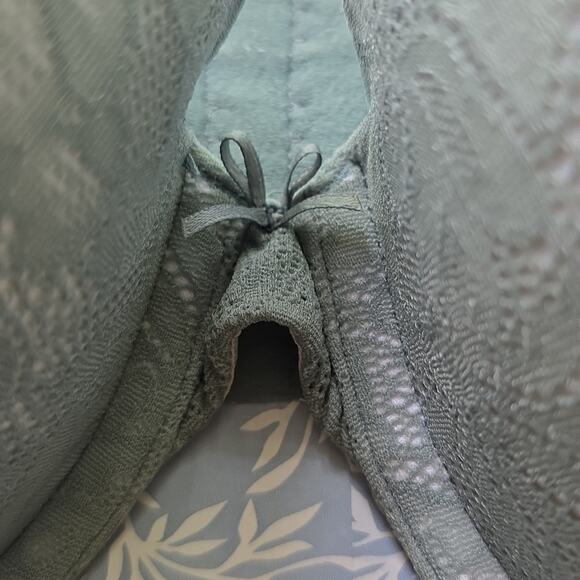 Cacique Sz 50B Boost Plunge Elegant Lace Underwire Bra Green And Black - Picture 4 of 12